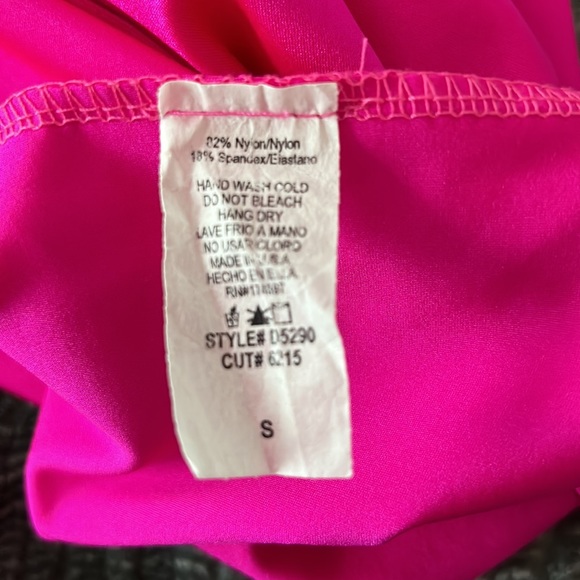 Fashion Nova bodycon dress - Picture 3 of 3